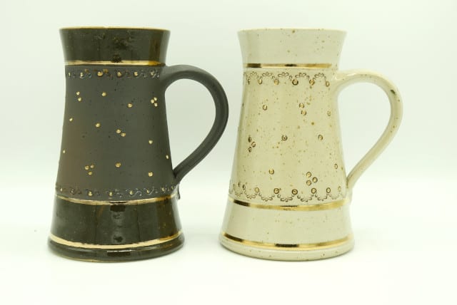 Töpferei Drehwurm Bierkrug gold
