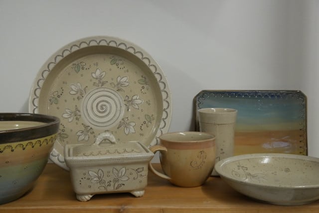 T&ouml;pferei Drehwurm Geschirr bunt