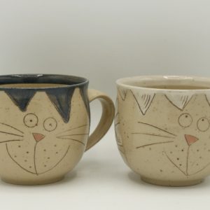 Töpferei Drehwurm Tasse Schmunzelkatze